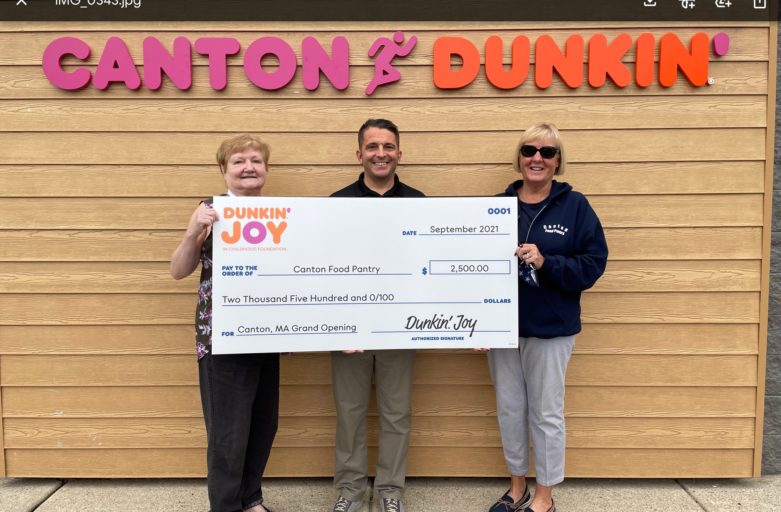 Canton Dunkin Donuts Donates to the Canton Food Pantry